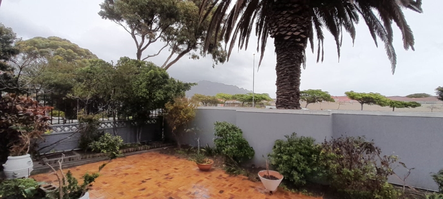 4 Bedroom Property for Sale in Gordon Strand Estate Western Cape